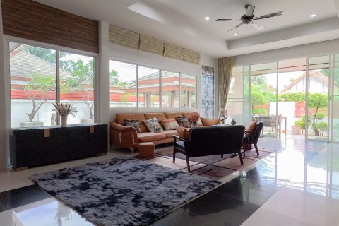 Вилла в Паттайе, Таиланд с 3 спальнями  № 130446 - фото 16