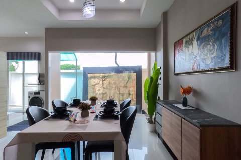 Villa in Pattaya, Thailand 3 bedrooms № 130446 - photo 15