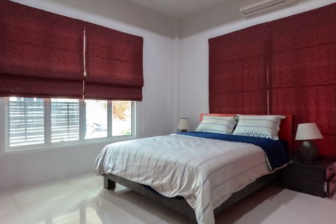 Villa in Pattaya, Thailand 3 bedrooms № 130446 - photo 17