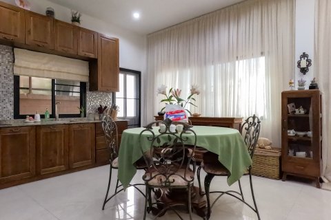 Вилла в Паттайе, Таиланд с 3 спальнями № 130444 - фото 11