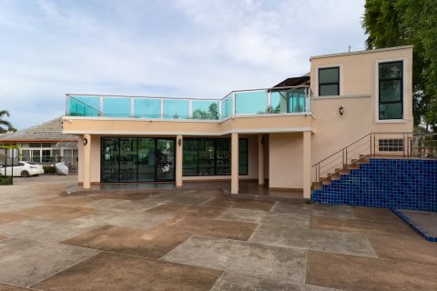 Вилла в Паттайе, Таиланд с 3 спальнями № 130444 - фото 4