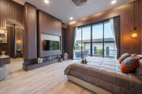 Villa in Pattaya, Thailand 6 bedrooms № 130443 - photo 7