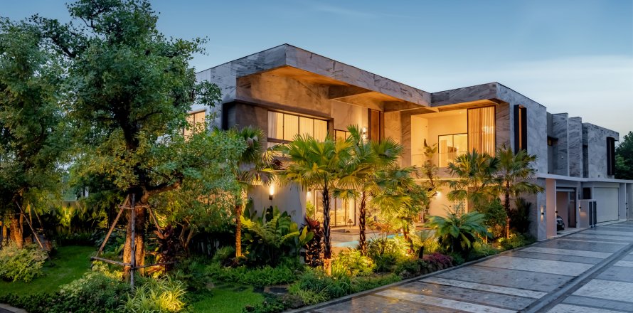Chalet de 5 dormitorios en Pattaya, Tailandia № 130447