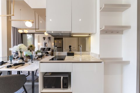 Кондоминиум с 1 спальней в Клонг Тоэй, Бангкок, Таиланд № 126367 - фото 3