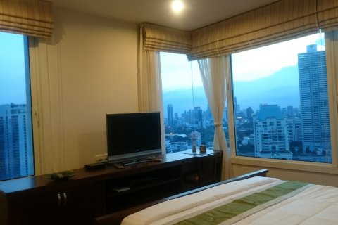 Кондоминиум с 2 спальнями в Бангкоке, Таиланд № 144104 - фото 11