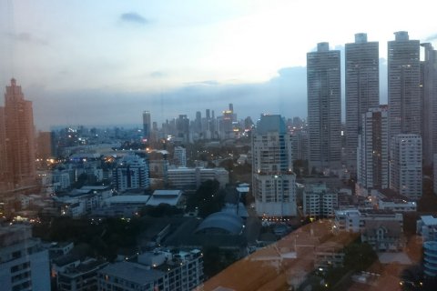 Кондоминиум с 2 спальнями в Бангкоке, Таиланд № 144104 - фото 19