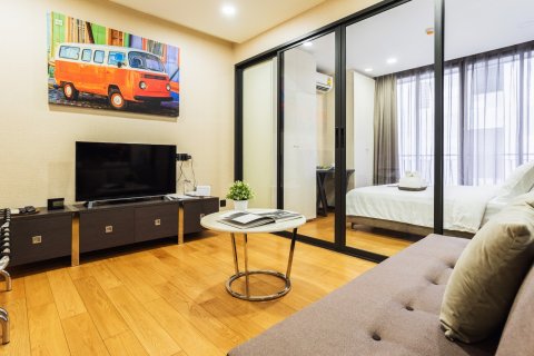 Condo in Bangkok, Thailand, 1 bedroom  № 143970 - photo 3