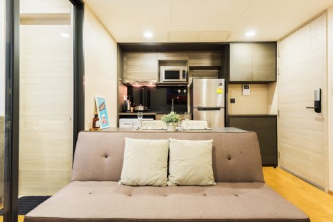 Condo in Bangkok, Thailand, 1 bedroom  № 143970 - photo 2