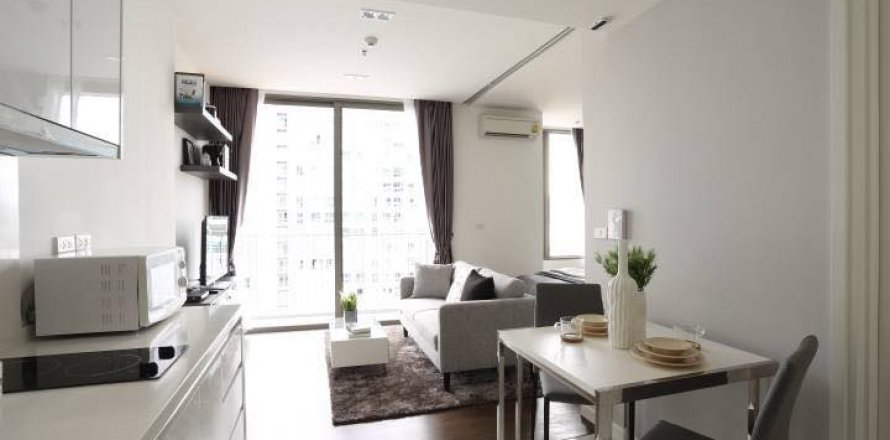 Кондоминиум с 1 спальней в Сатхоне, Бангкок, Таиланд № 144106