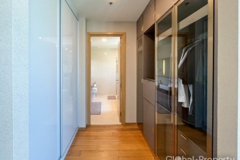 Кондоминиум с 3 спальнями в Бангкоке, Таиланд № 132306 - фото 25