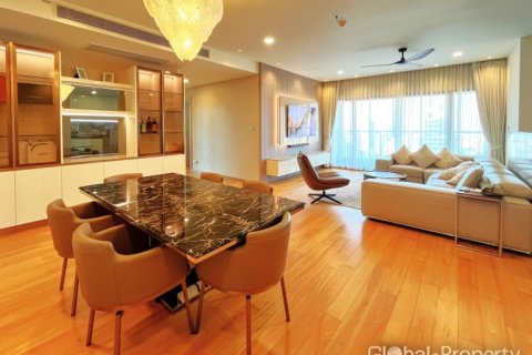 Кондоминиум с 3 спальнями в Бангкоке, Таиланд № 132306 - фото 16