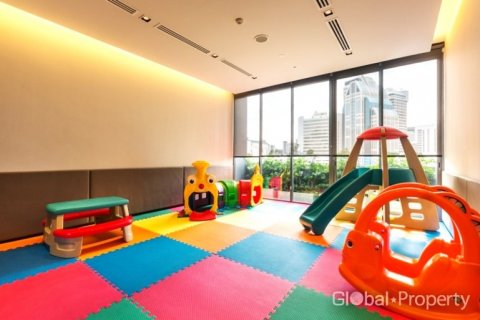 Кондоминиум с 3 спальнями в Бангкоке, Таиланд № 132306 - фото 11