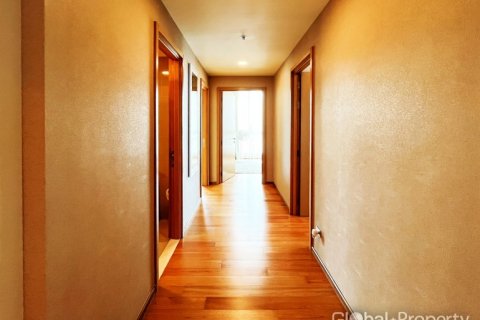 Кондоминиум с 3 спальнями в Бангкоке, Таиланд № 132306 - фото 19