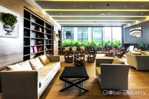 Кондоминиум с 3 спальнями в Бангкоке, Таиланд № 132306 - фото 5