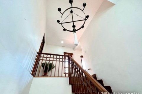 House in Pattaya, Thailand 4 bedrooms № 132310 - photo 7