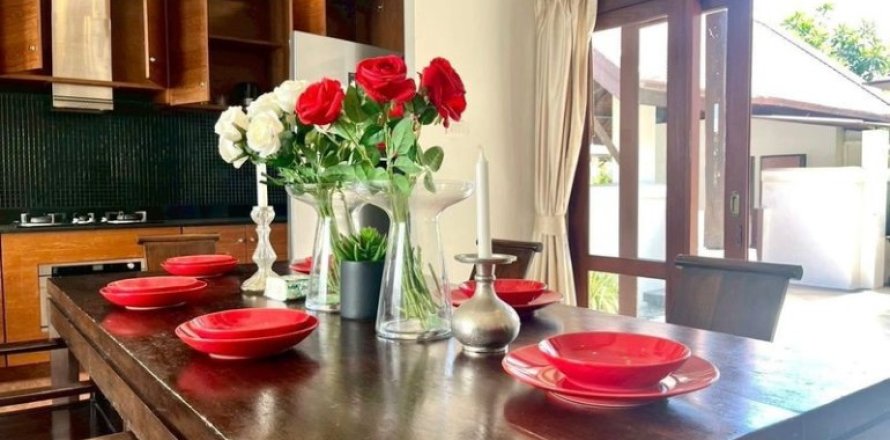 House in Pattaya, Thailand 4 bedrooms № 132310