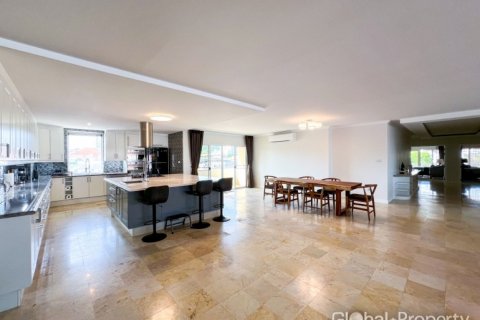 Кондоминиум с 5 спальнями в Паттайе, Таиланд № 132307 - фото 7