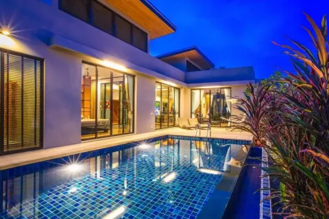 Villa in Phuket, Thailand 3 bedrooms № 107200 - photo 14