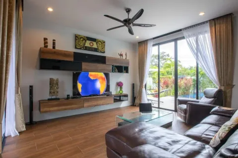 Villa in Phuket, Thailand 3 bedrooms № 107200 - photo 4