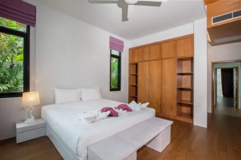 Villa in Phuket, Thailand 2 bedrooms № 107202 - photo 11