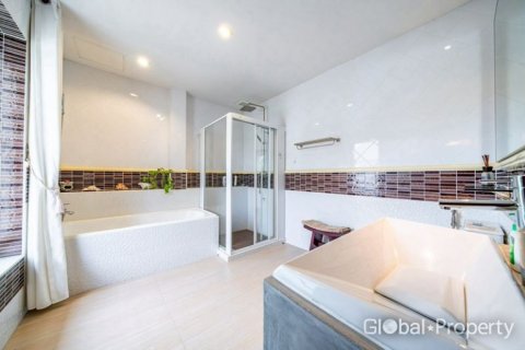 Дом в Паттайе, Таиланд с 6 спальнями № 144238 - фото 6