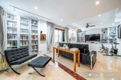 Дом в Паттайе, Таиланд с 6 спальнями № 144238 - фото 11