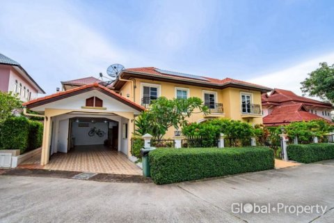 Дом в Паттайе, Таиланд с 6 спальнями № 144238 - фото 2