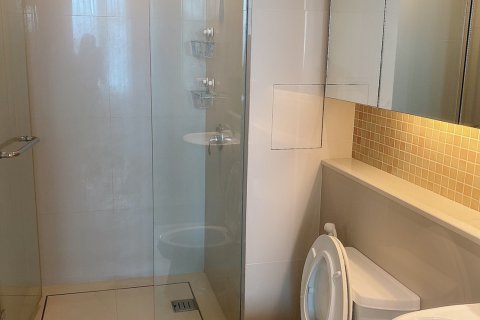 Condo à Phra Khanong, Bangkok, Thaïlande, 1 chambre  № 144128 - photo 10