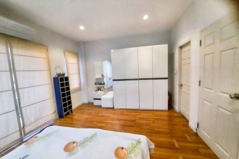 Townhouse in Prawet, Bangkok, Thailand 3 bedrooms № 115881 - photo 9