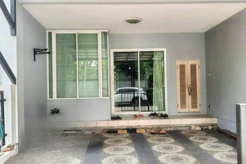 Townhouse in Prawet, Bangkok, Thailand 3 bedrooms № 115881 - photo 2