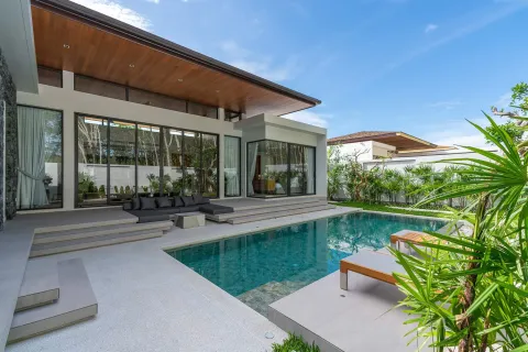 Villa in Phuket, Thailand 3 bedrooms № 107325