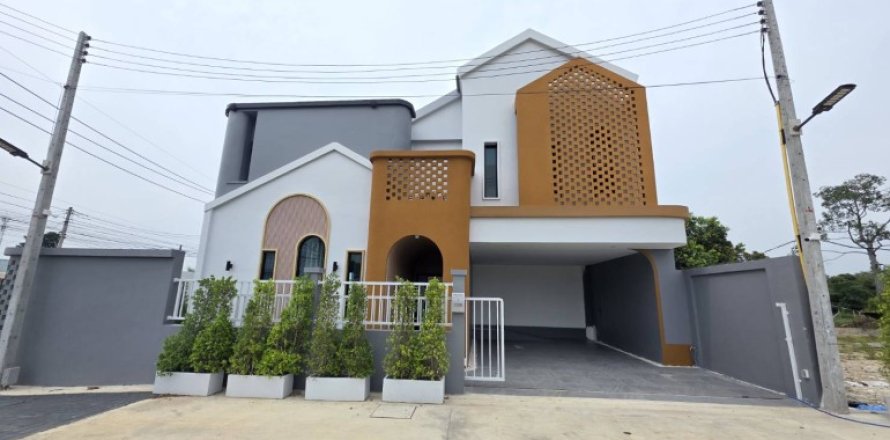 Дом в Паттайе, Таиланд с 5 спальнями  № 125757