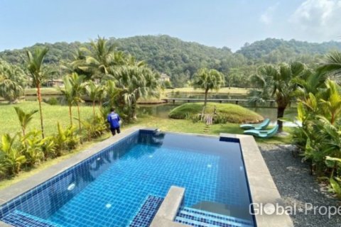 Дом в Чанге, Таиланд с 3 спальнями  № 125759 - фото 2