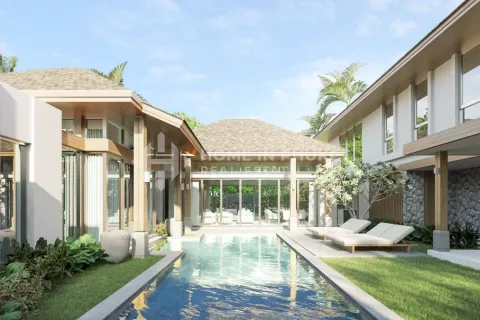 House in Phuket, Thailand 5 bedrooms № 131682 - photo 1