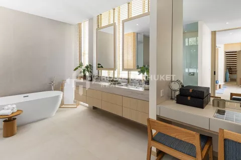 House in Phuket, Thailand 4 bedrooms № 131684 - photo 12