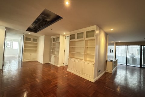 Condo à Bangkok, Thaïlande, 3 chambres № 82152 - photo 8