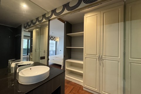 Condo à Bangkok, Thaïlande, 3 chambres № 82152 - photo 12