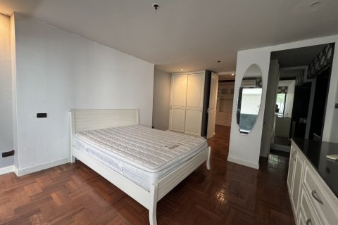 Condo à Bangkok, Thaïlande, 3 chambres № 82152 - photo 9