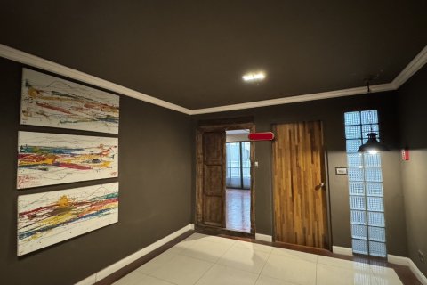 Condo à Bangkok, Thaïlande, 3 chambres № 82152 - photo 1