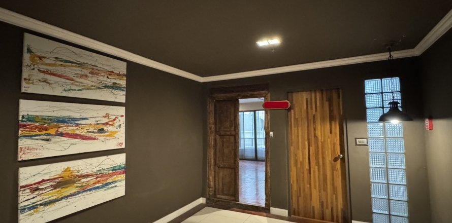 Condo à Bangkok, Thaïlande, 3 chambres № 82152