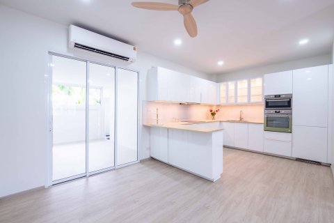 Таунхаус в Пхукете, Таиланд с 3 спальнями  № 142123 - фото 3