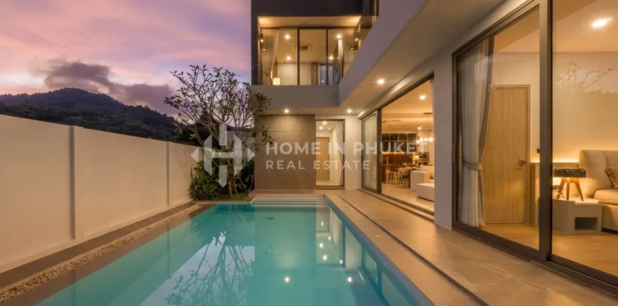 House in Kathu, Thailand 4 bedrooms № 131772