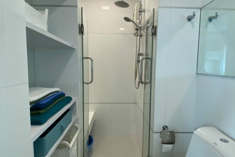 Studio dans le Condo à Huai Khwang, Bangkok, Thaïlande  № 141993 - photo 14