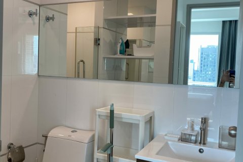 Studio dans le Condo à Huai Khwang, Bangkok, Thaïlande  № 141993 - photo 13