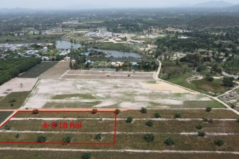 Земельный участок в Хуа Хине, Таиланд  № 132994 - фото 2