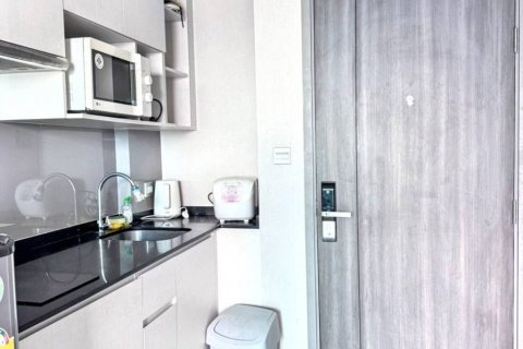 Кондоминиум с 1 спальней в Бангкоке, Таиланд № 132989 - фото 3