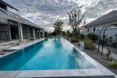 Вилла в Хуа Хине, Таиланд с 3 спальнями  № 132993 - фото 4