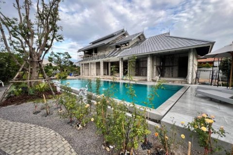 Вилла в Хуа Хине, Таиланд с 3 спальнями  № 132993 - фото 1