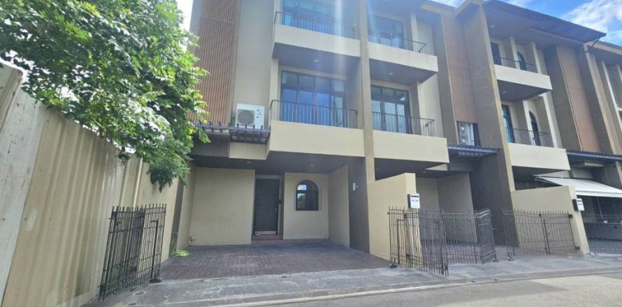 Townhouse in Hua Hin, Thailand 3 bedrooms № 132991