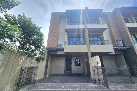 Townhouse in Hua Hin, Thailand 3 bedrooms № 132991 - photo 2